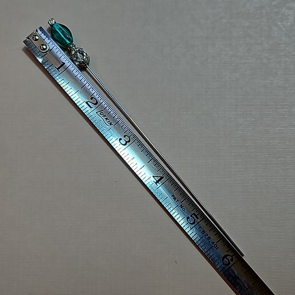 Handmade beaded bookmark, succulent garden decor, multiple uses, great gifts 🎁 - Picture 3 of 5